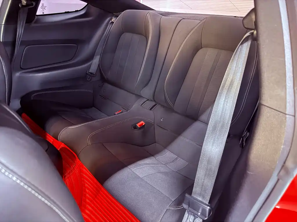 Ford Mustang 2019 — фото 10