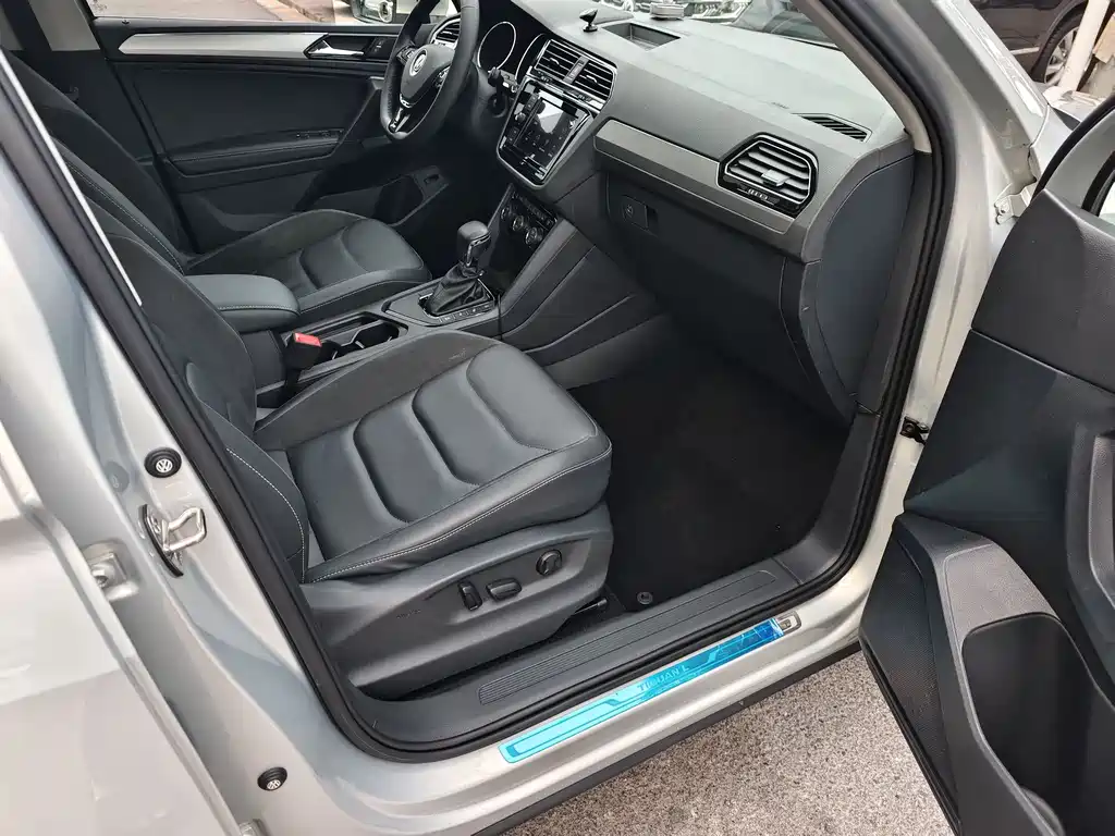 Volkswagen Tiguan L 2019 — фото 9