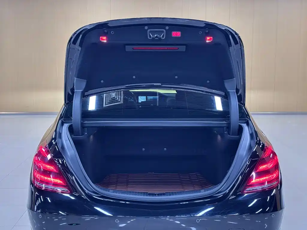 Mercedes-Benz Maybach S-Class 2017 — фото 24