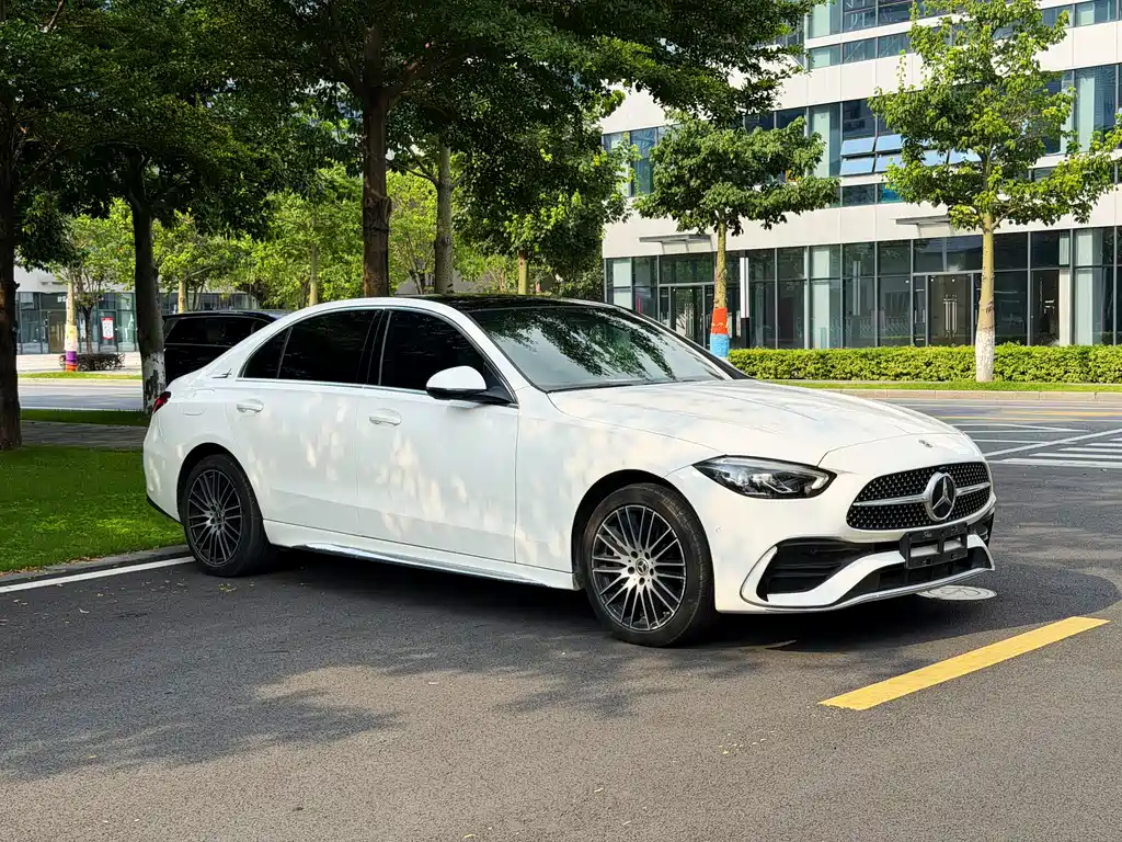 Mercedes-Benz C-Class 2023 — фото 3