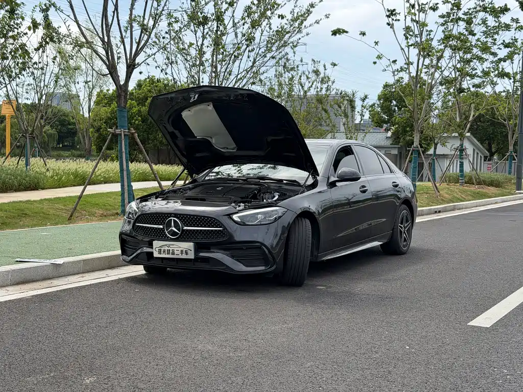 Mercedes-Benz C-Class 2024