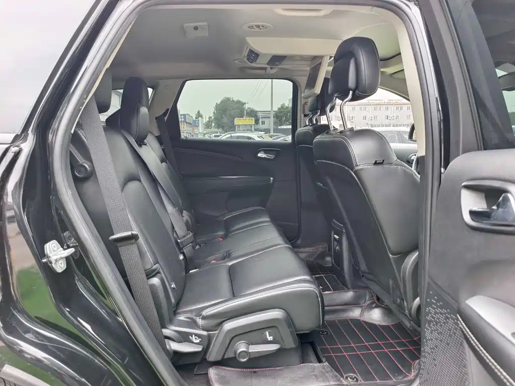 Dodge Journey 2015 — фото 15