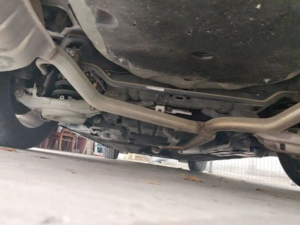 Ford Taurus 2016 — фото 25