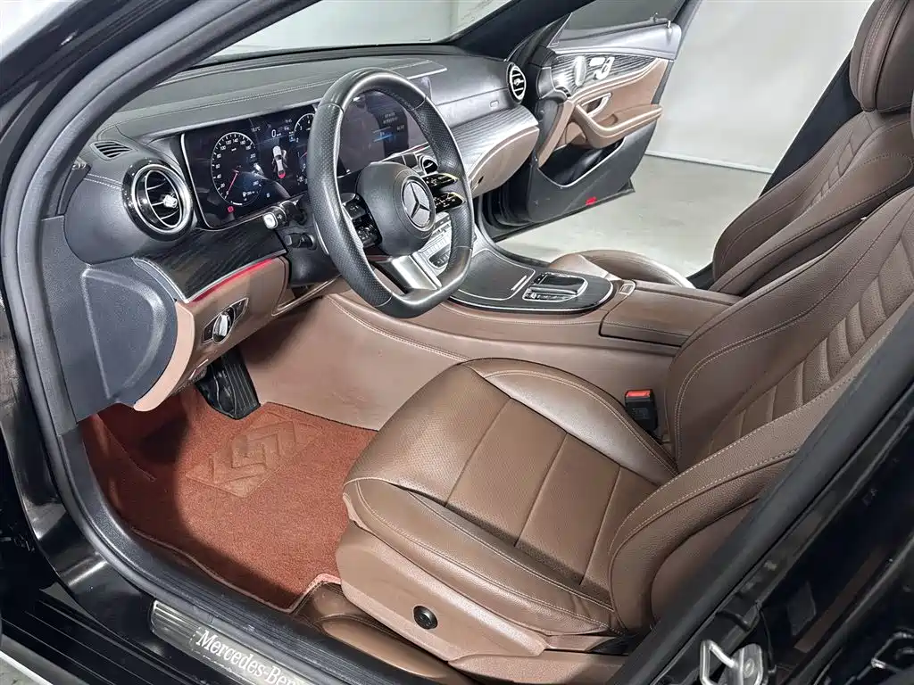 Mercedes-Benz E-Class 2023 — фото 15