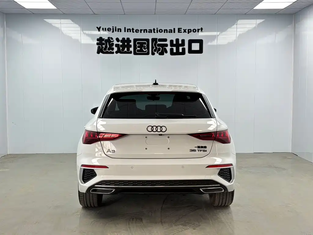 Audi A3 2022 — фото 10