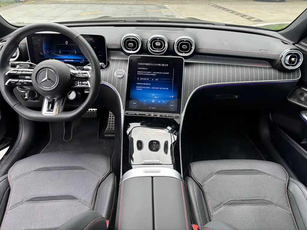 Mercedes-Benz C-Class AMG 2025 — фото 8