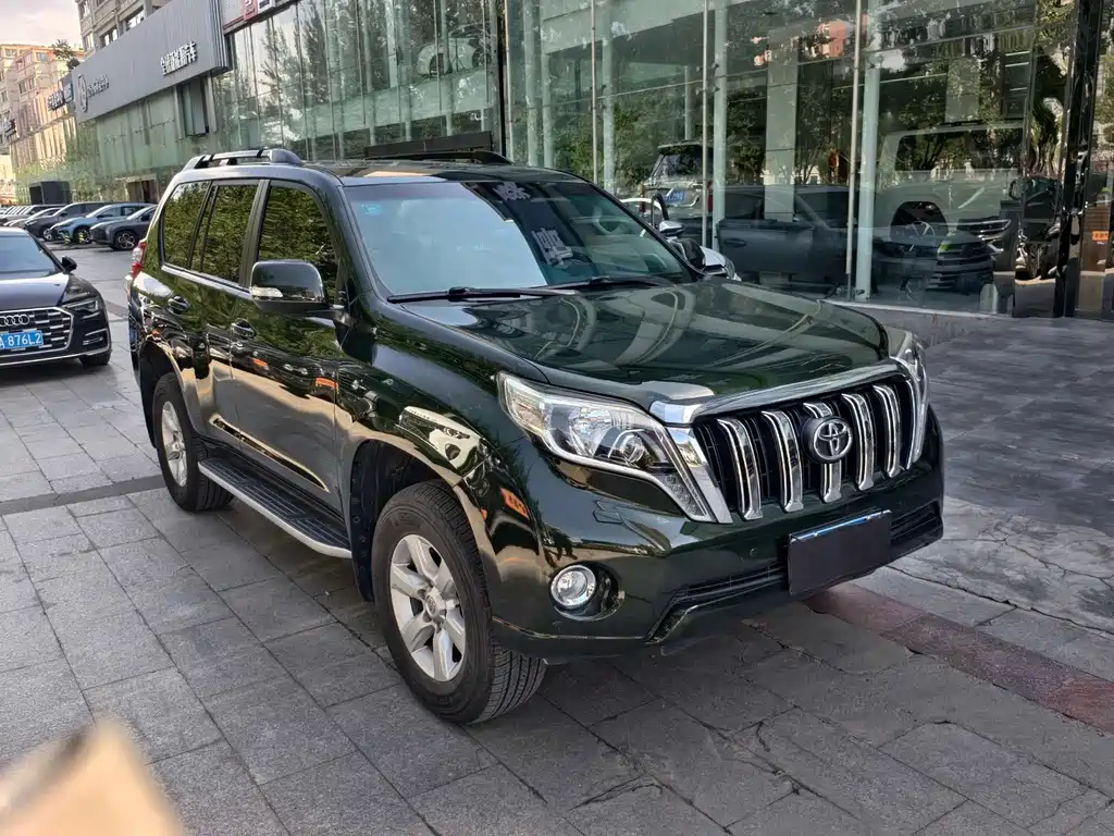 Toyota Prado 2017 — фото 8