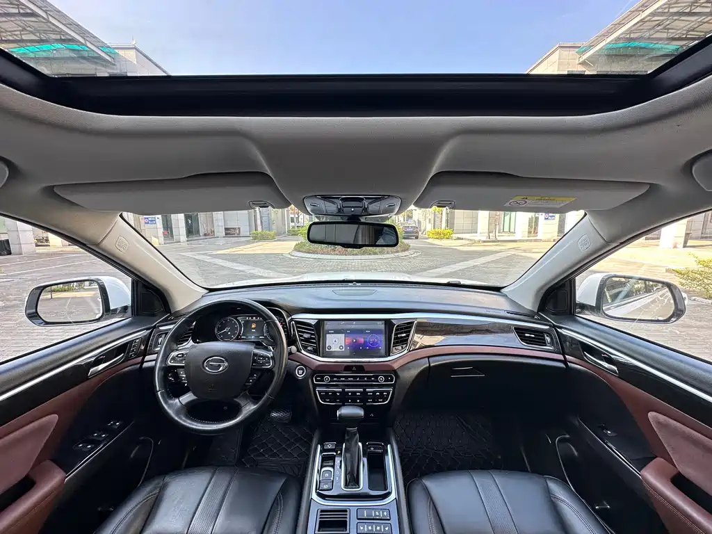 GAC Motor Trumpchi GS8 2019 — фото 6