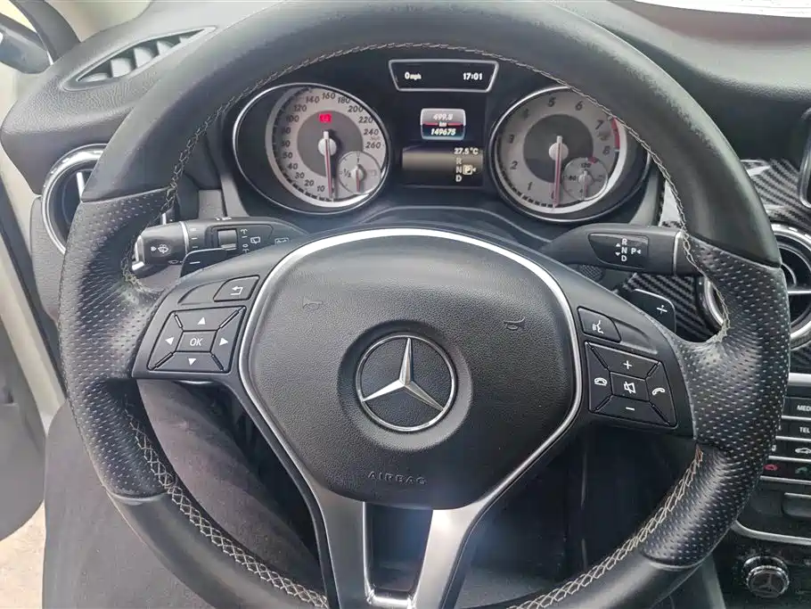 Mercedes-Benz GLA 2016 — фото 15