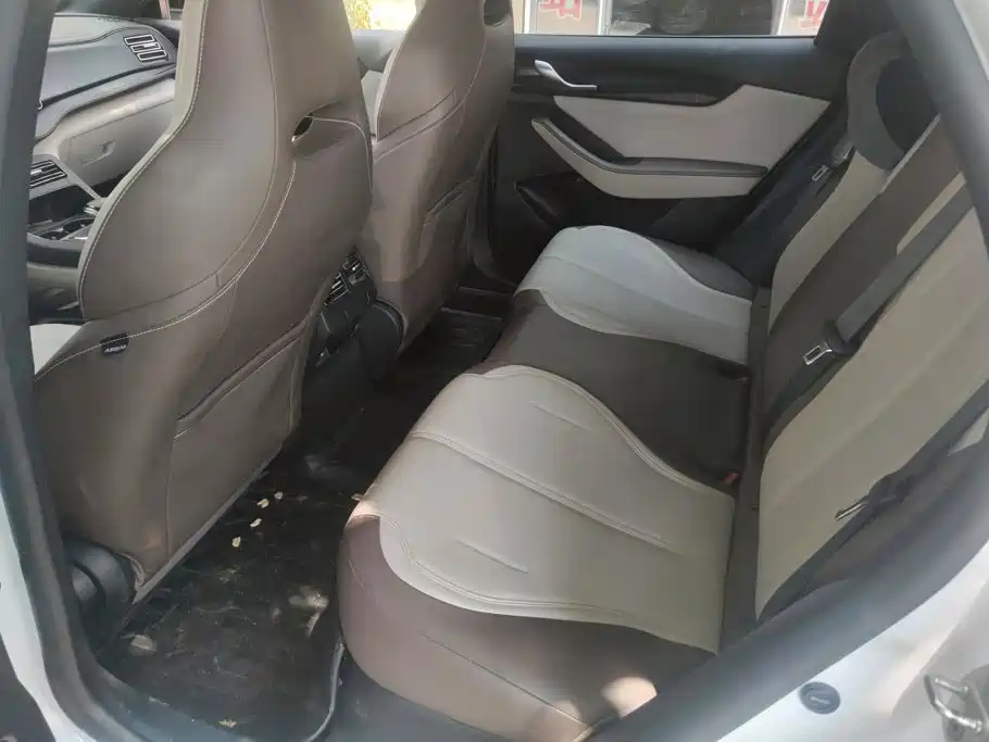 BYD Qin PLUS 2023 — фото 11
