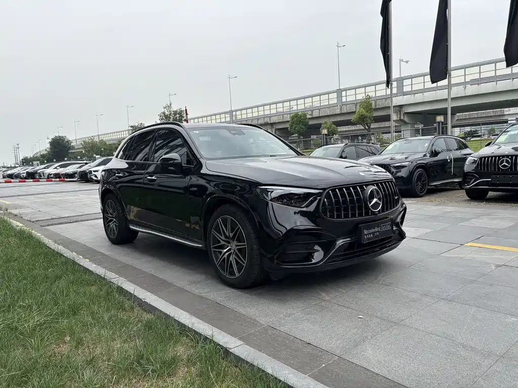 Mercedes-Benz GLC AMG 2025 — фото 3