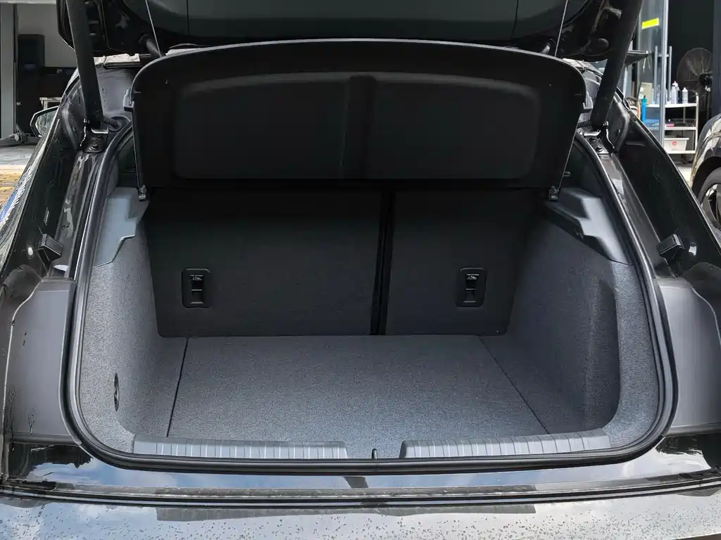 Audi E5 Sportback 2025 — фото 12