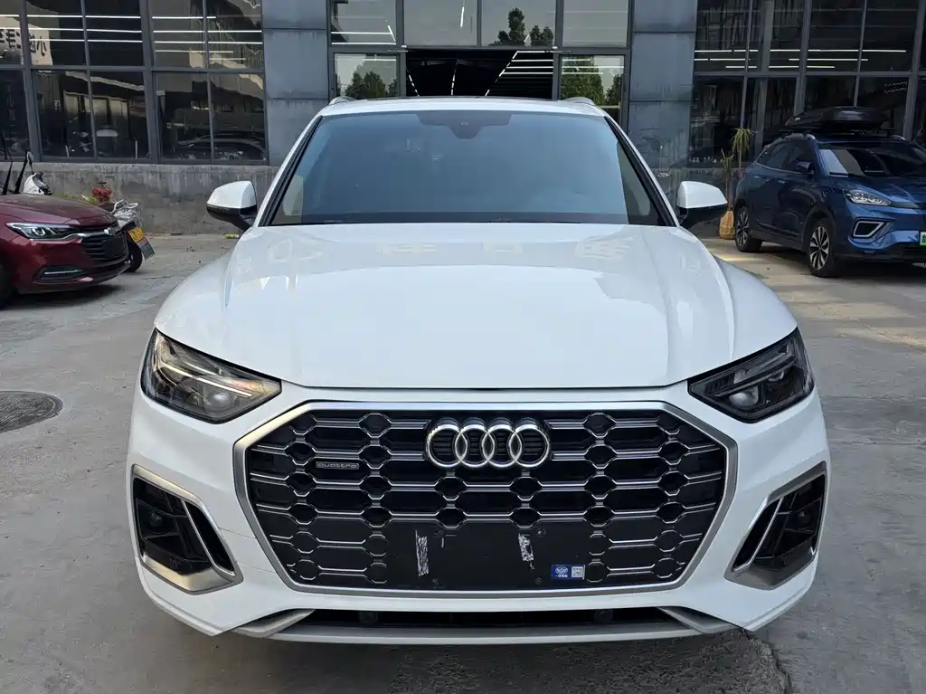 Audi Q5L 2023 — фото 2
