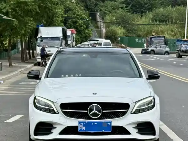 Mercedes-Benz C-Class 2021