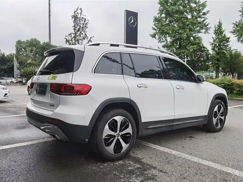 Mercedes-Benz GLB 2023 — фото 4