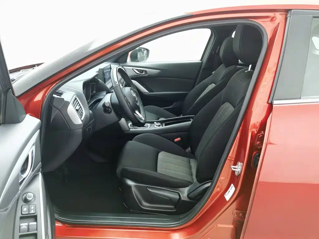 Mazda CX-4 2019 — фото 10
