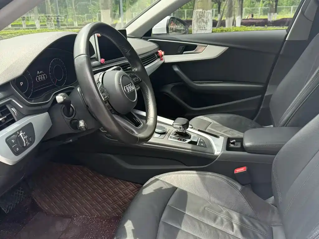 Audi A4L 2018