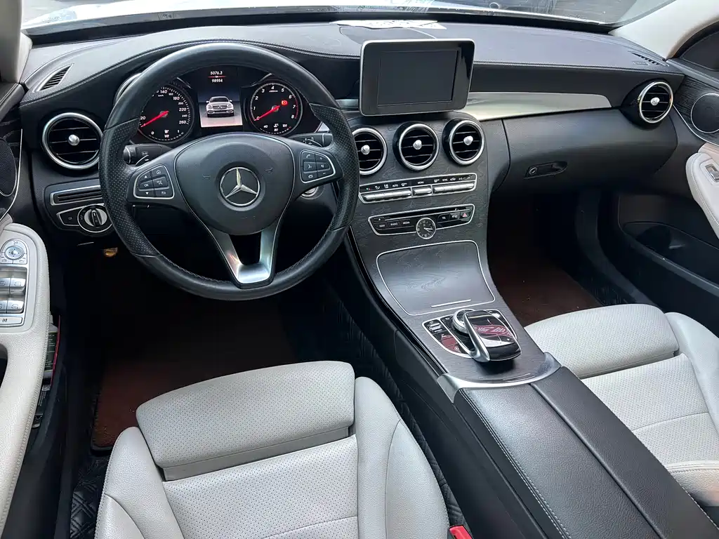 Mercedes-Benz C-Class 2018 — фото 15