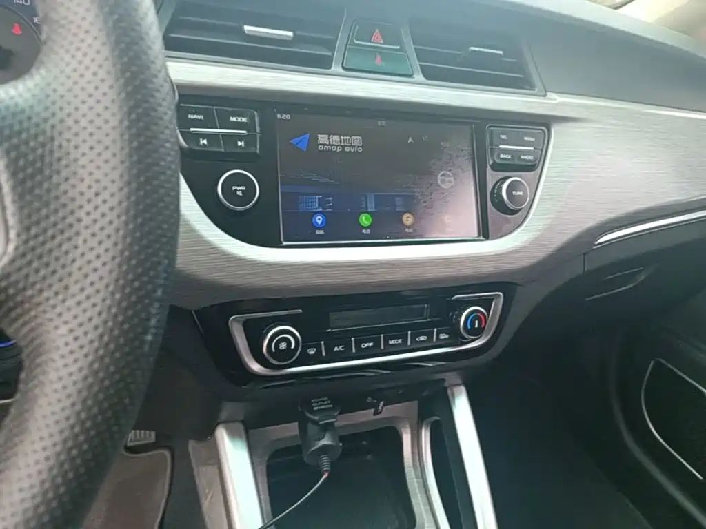 Geely Vision X3 2018 — фото 13