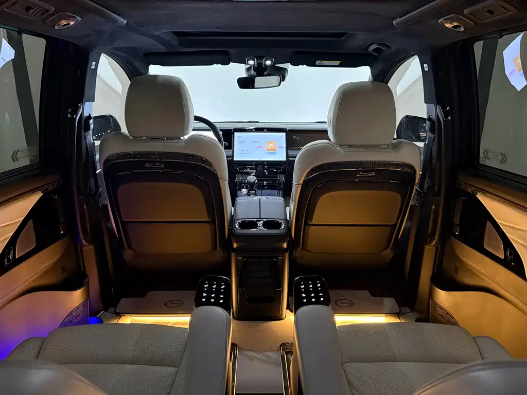 GAC Motor Trumpchi M8 2023 — фото 14