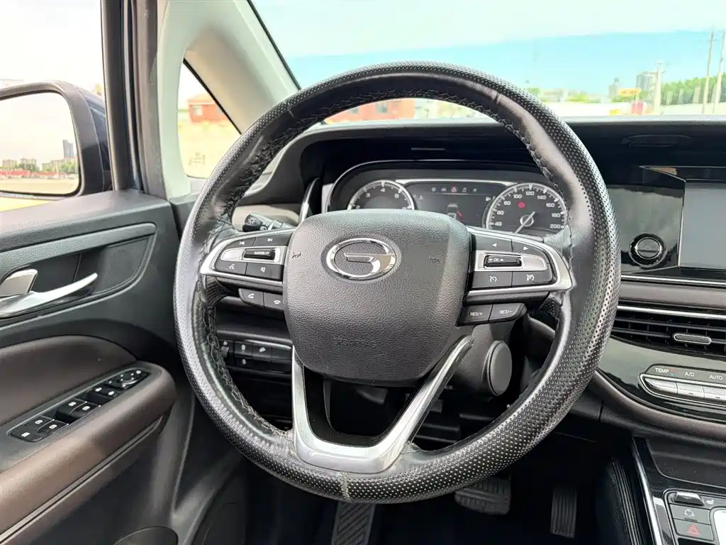 GAC Motor Trumpchi M6 2020 — фото 6