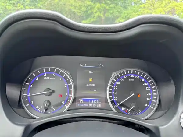 Infiniti Q50 2016