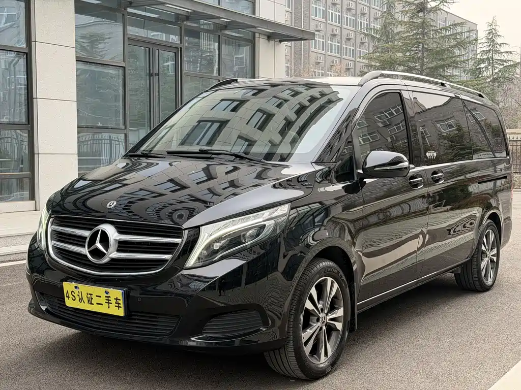 Mercedes-Benz V-Class 2019 — фото 1