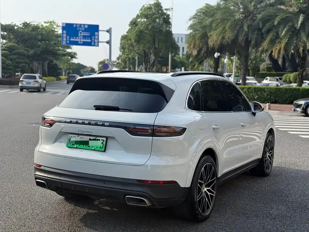 Porsche Cayenne Hybrid 2020 — фото 7