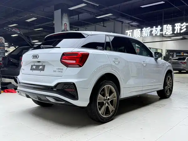 Audi Q2L 2022