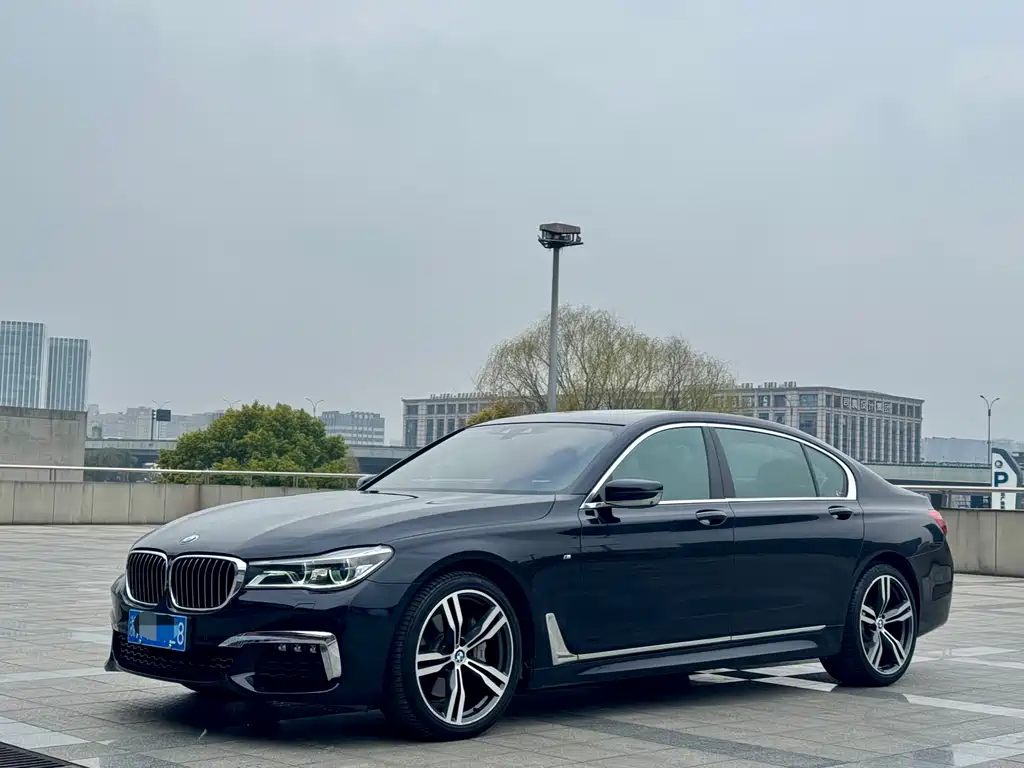 BMW 7 Series 2019 — фото 2