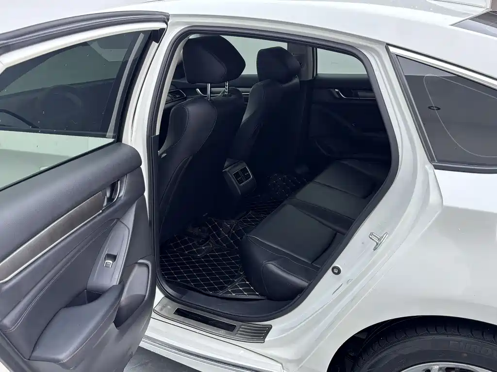 Honda Accord 2021 — фото 12