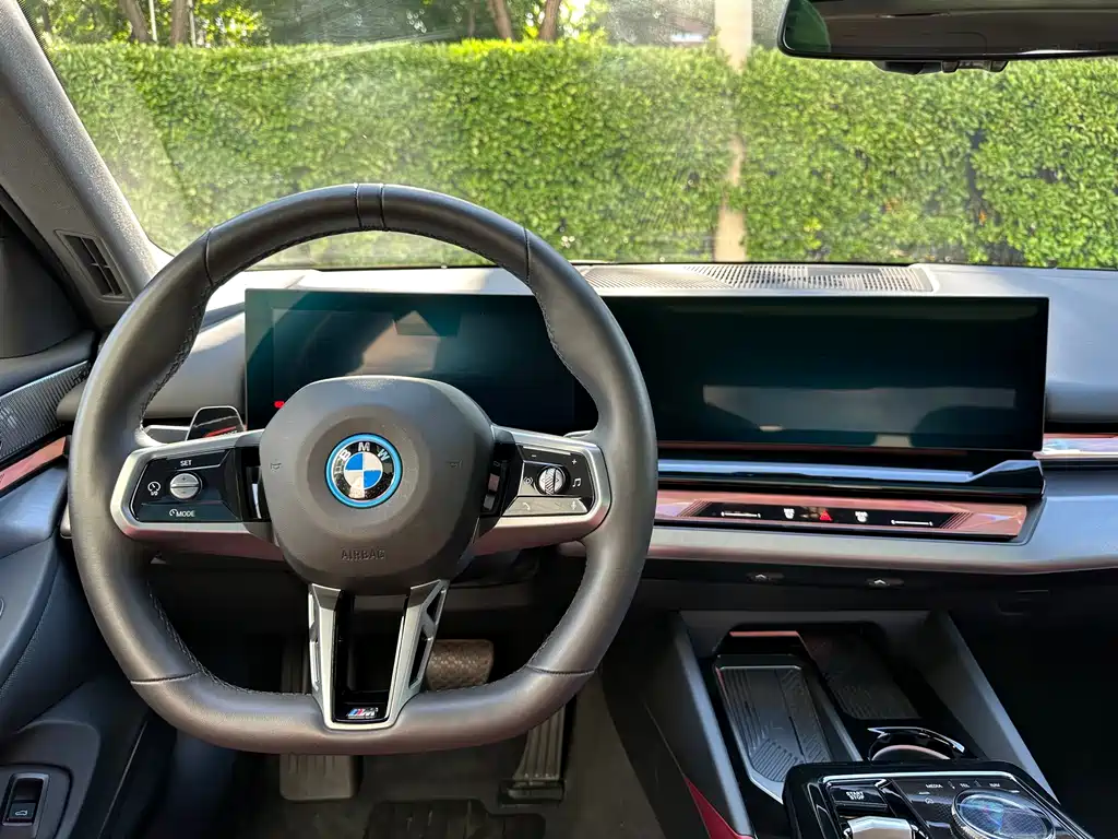 BMW i5 2024 — фото 12