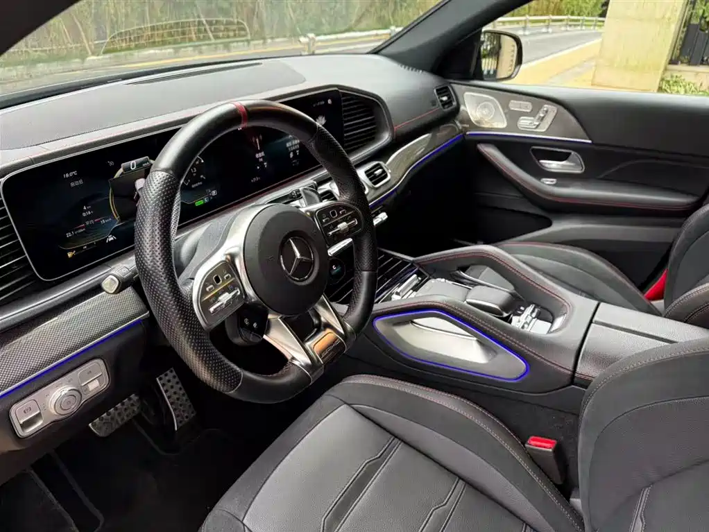 Mercedes-Benz GLE Coupe AMG 2023 — фото 9