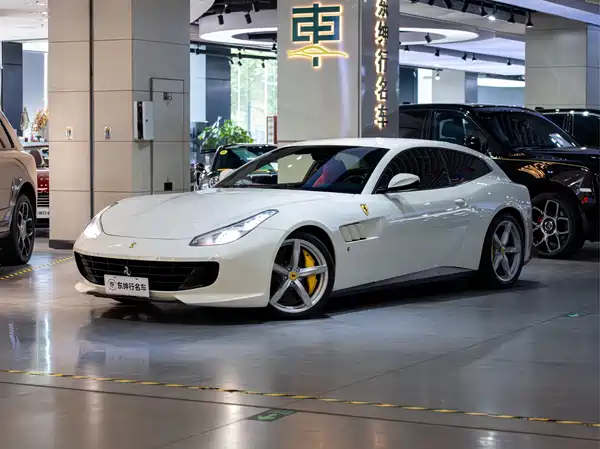 Ferrari GTC4Lusso 2018