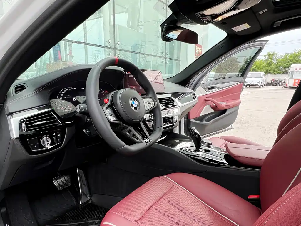 BMW 5 Series 2023 — фото 10