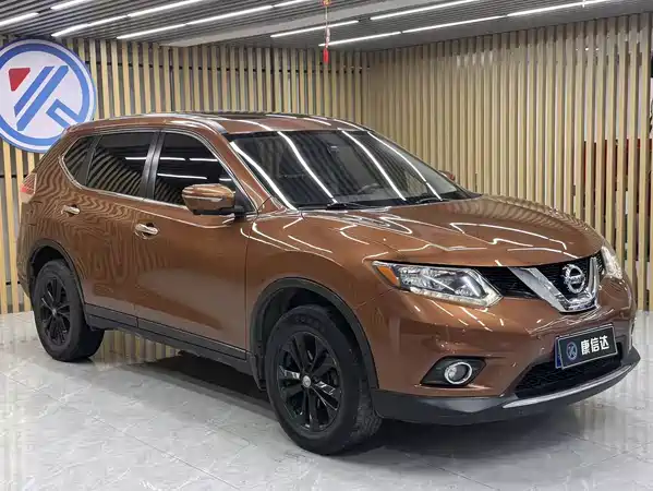 Nissan X-Trail 2015