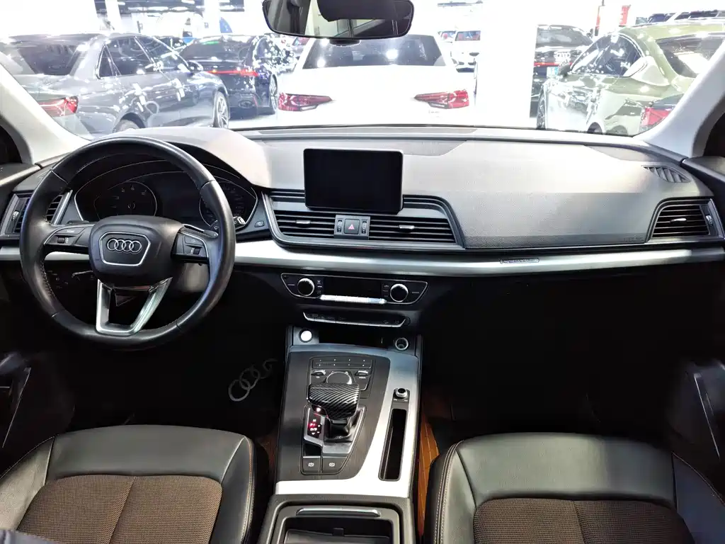 Audi Q5L 2021 — фото 15