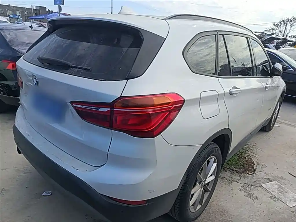BMW X1 2016 — фото 7
