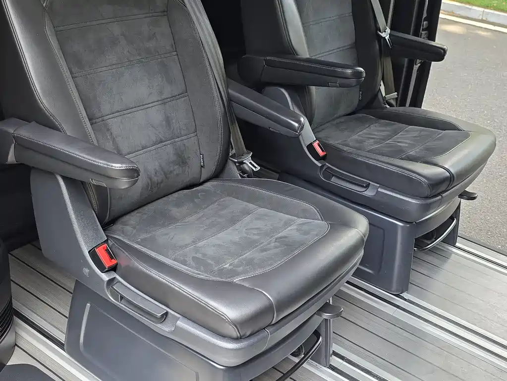 Volkswagen Multivan 2019 — фото 20