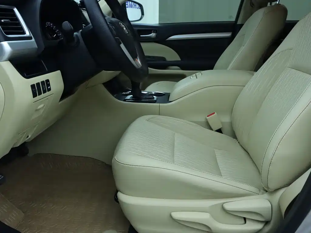 Toyota Highlander 2021