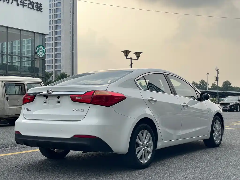Kia K3 2015 — фото 14