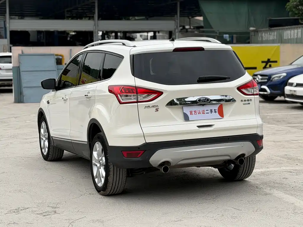 Ford Kuga 2015 — фото 7