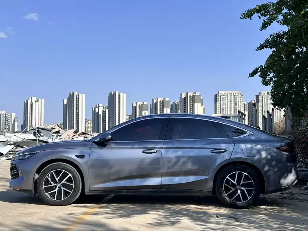 BYD Qin L 2025 — фото 12