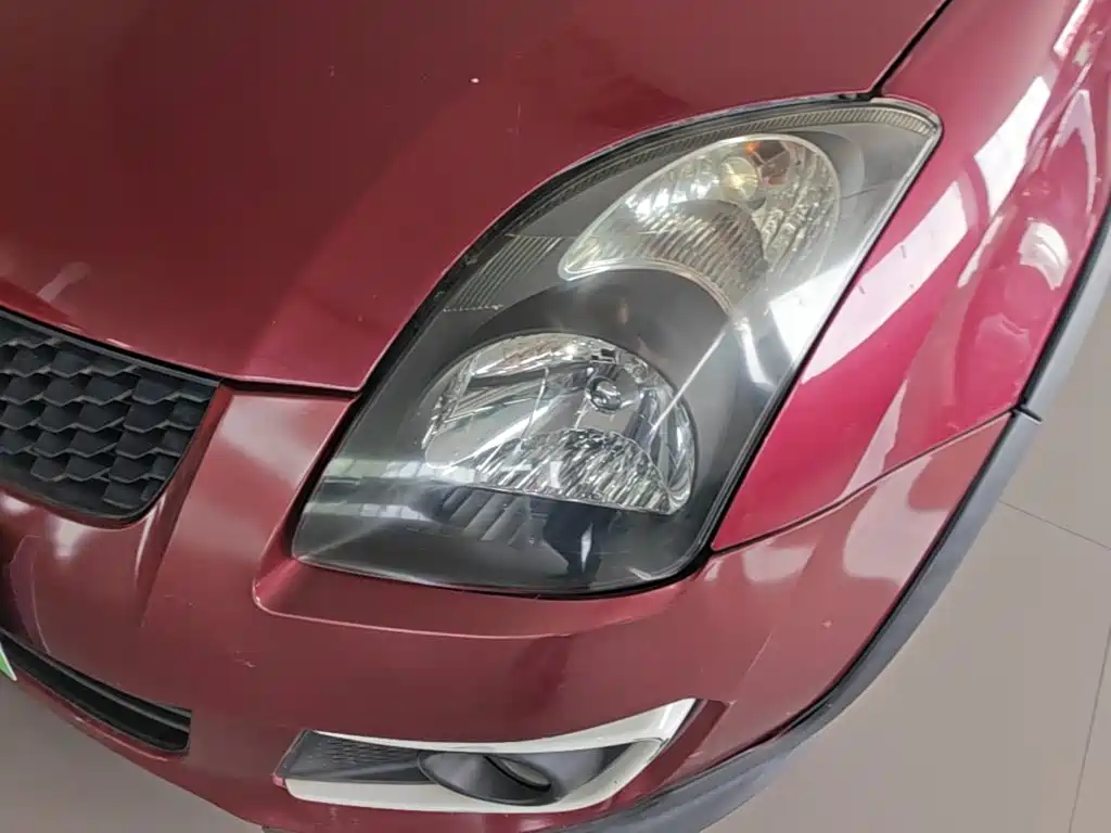 Suzuki Swift 2015 — фото 24