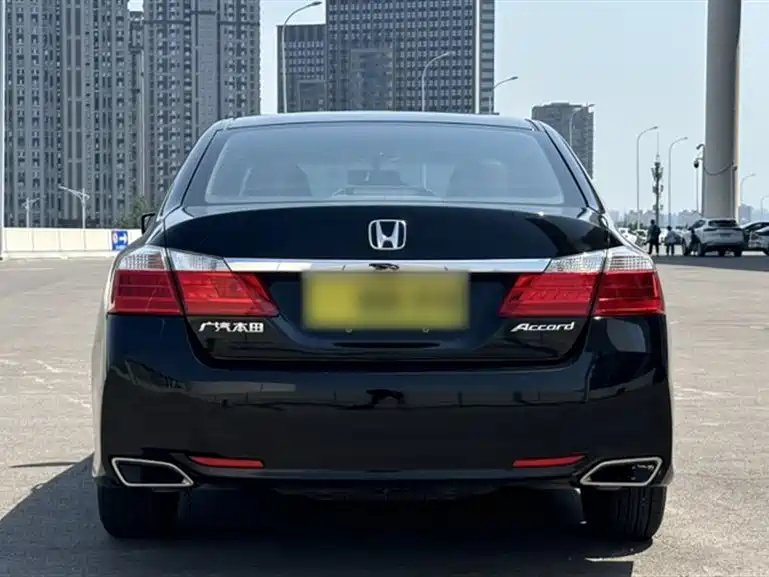 Honda Accord 2016 — фото 13