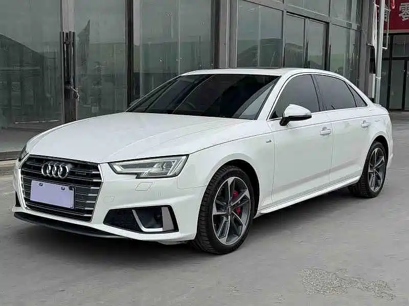 Audi A4L 2020 — фото 1