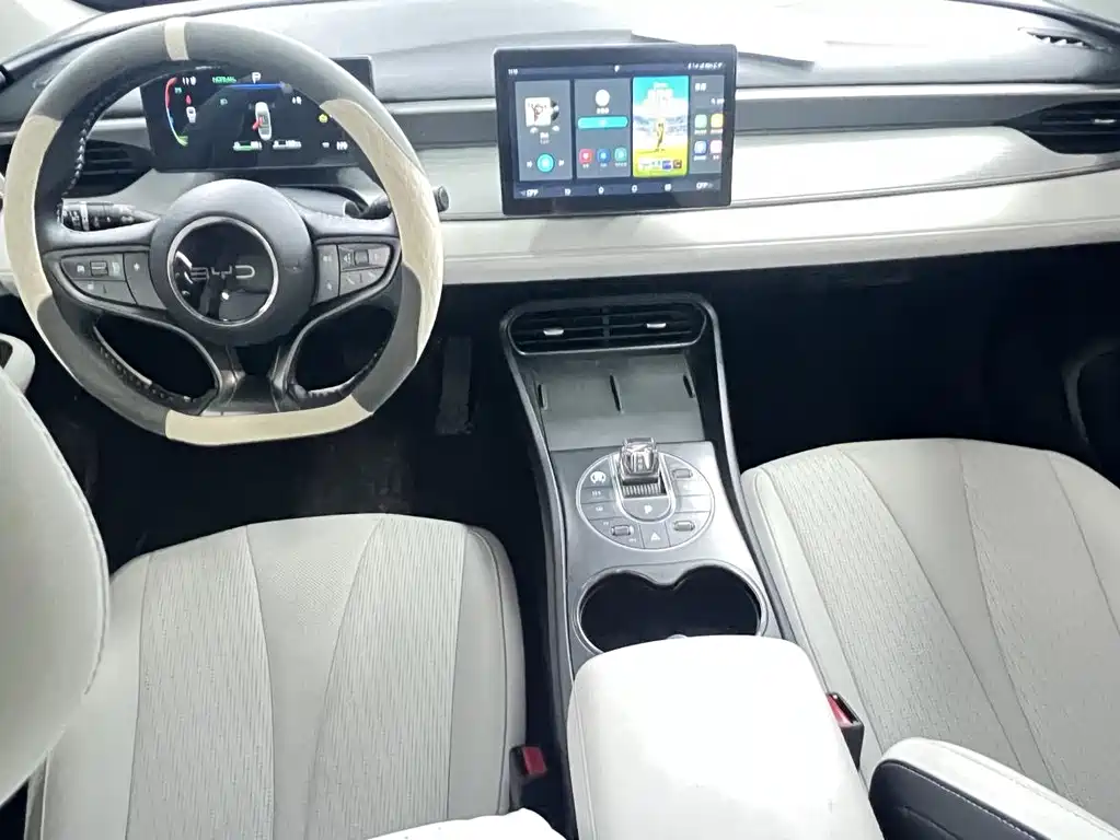 BYD Seal 05 DM-i 2025 — фото 9