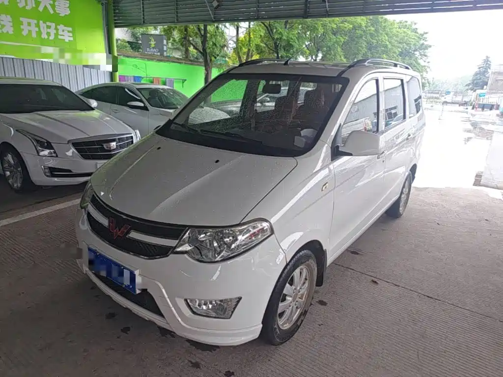 Wuling Hongguang 2019 — фото 2