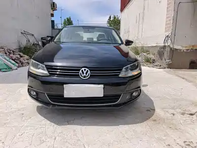 Volkswagen Sagitar 2014