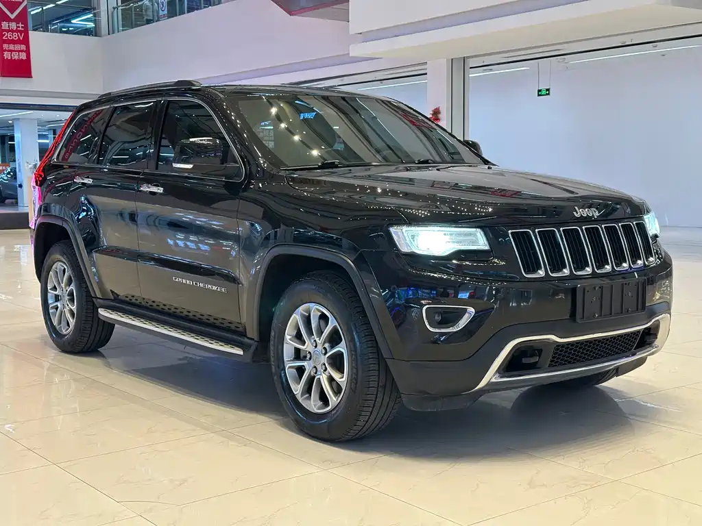 Jeep Grand Cherokee 2015 — фото 3